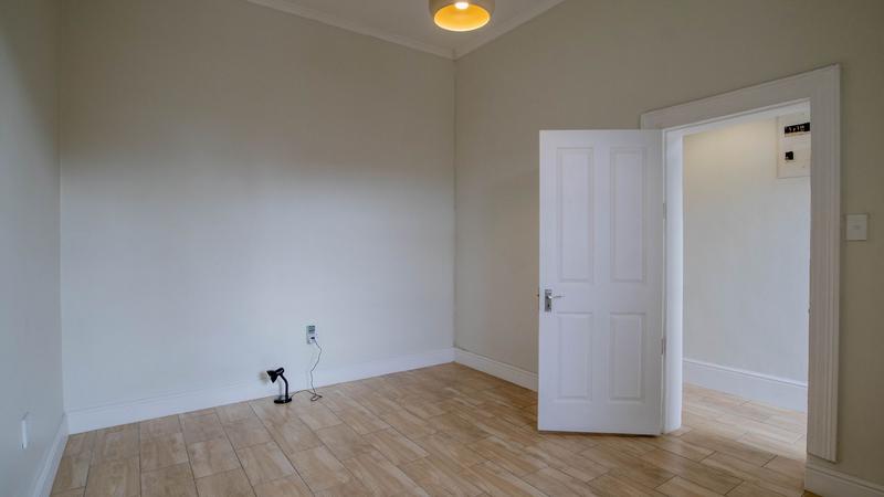 2 Bedroom Property for Sale in Woodstock Western Cape